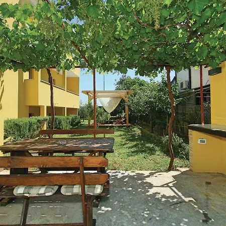 Meavita Apartment